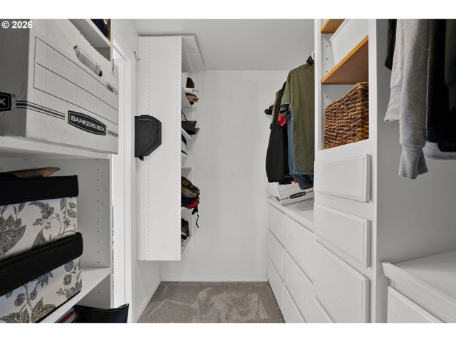 6050 PEBBLE Ct, Springfield, OR 97478