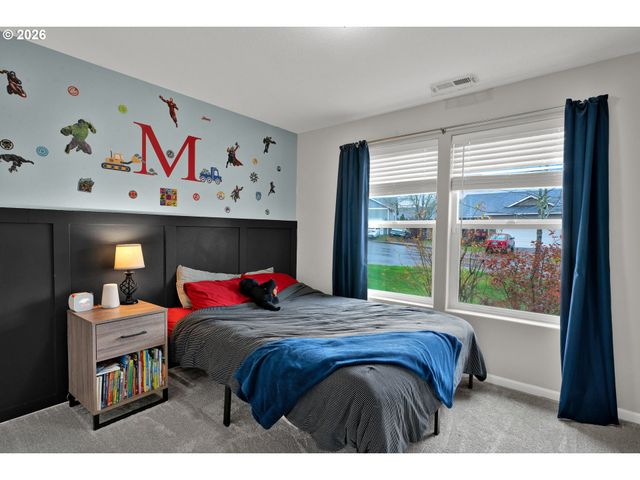 6050 PEBBLE Ct, Springfield, OR 97478