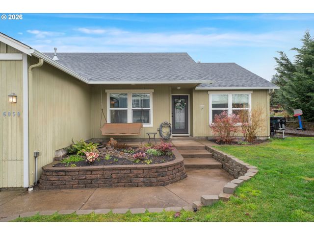 6050 PEBBLE Ct, Springfield, OR 97478