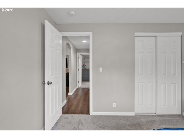 6050 PEBBLE Ct, Springfield, OR 97478