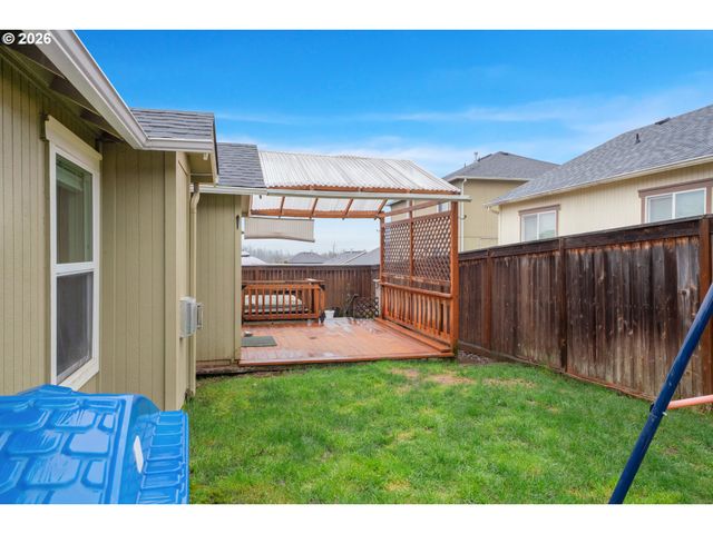 6050 PEBBLE Ct, Springfield, OR 97478