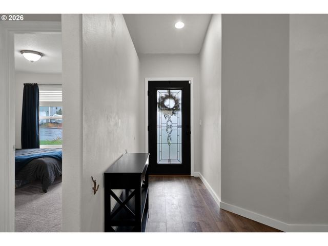 6050 PEBBLE Ct, Springfield, OR 97478