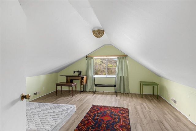 345 Carmen Road, Talent, OR 97540