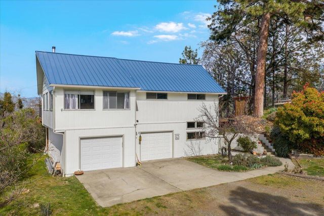 345 Carmen Road, Talent, OR 97540