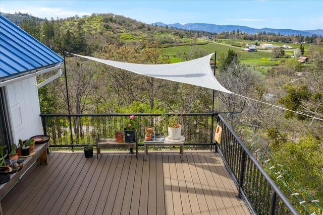 345 Carmen Road, Talent, OR 97540