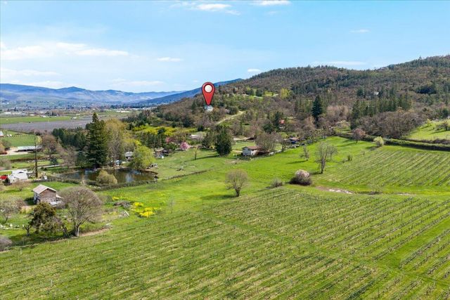 345 Carmen Road, Talent, OR 97540