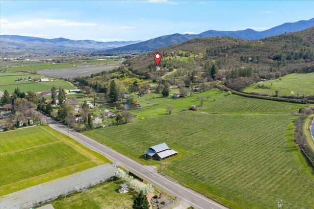 345 Carmen Road, Talent, OR 97540