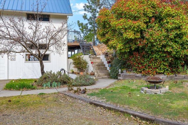 345 Carmen Road, Talent, OR 97540