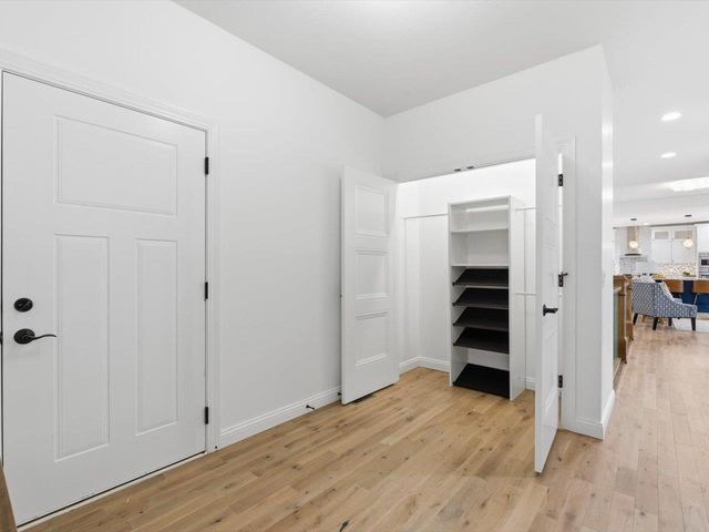 6817 Timber Court, Bettendorf, IA 52722