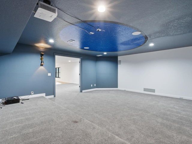 6817 Timber Court, Bettendorf, IA 52722