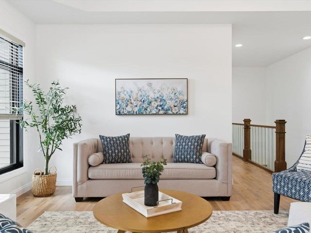 6817 Timber Court, Bettendorf, IA 52722