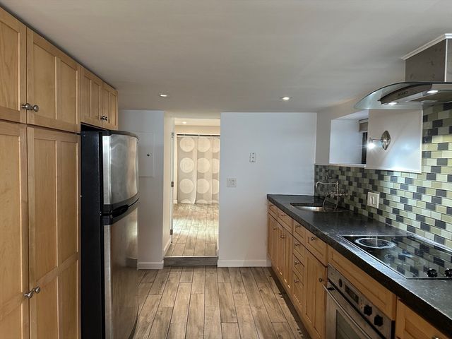 92 Green St 1, Boston, MA 02129