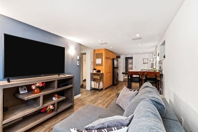 92 Green St 1, Boston, MA 02129