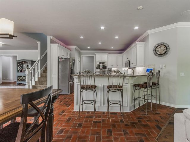 433 Hollowdale, Edmond, OK 73003