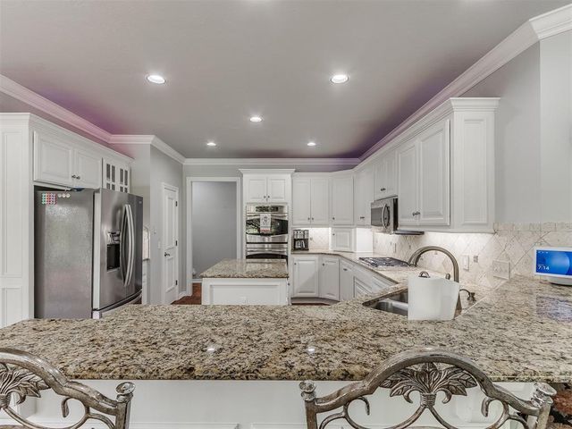 433 Hollowdale, Edmond, OK 73003
