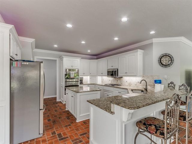 433 Hollowdale, Edmond, OK 73003
