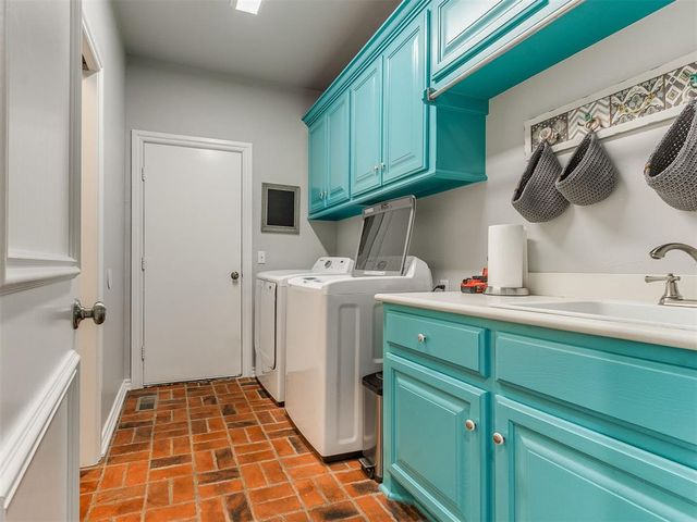 433 Hollowdale, Edmond, OK 73003