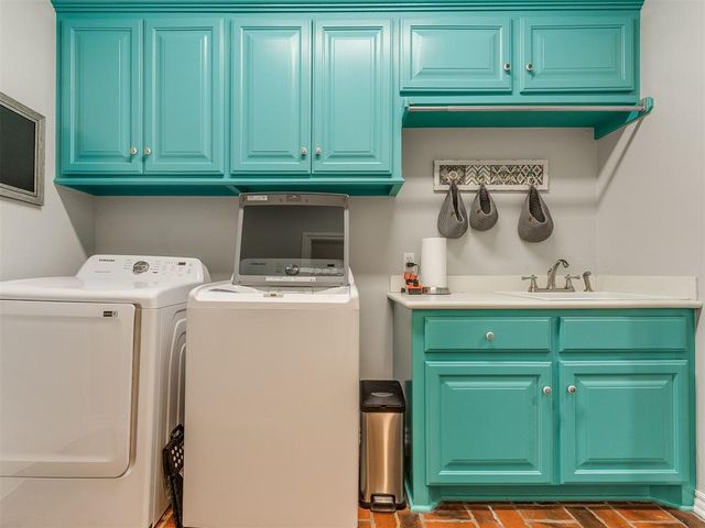 433 Hollowdale, Edmond, OK 73003