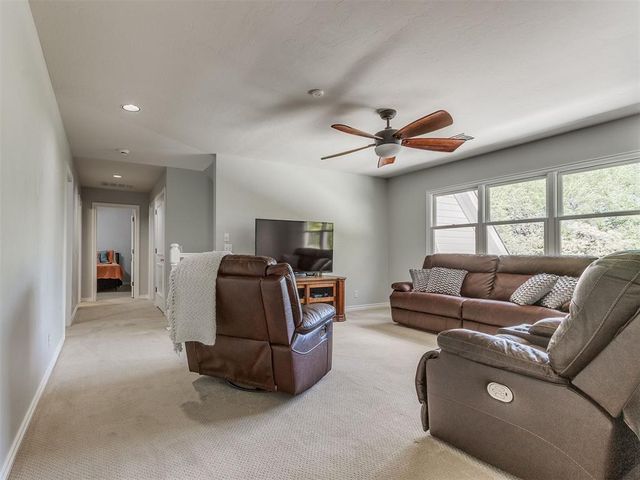 433 Hollowdale, Edmond, OK 73003