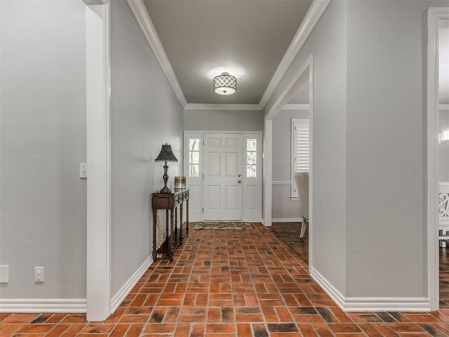 433 Hollowdale, Edmond, OK 73003