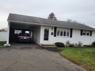 39 Daley, Chicopee, MA 01013