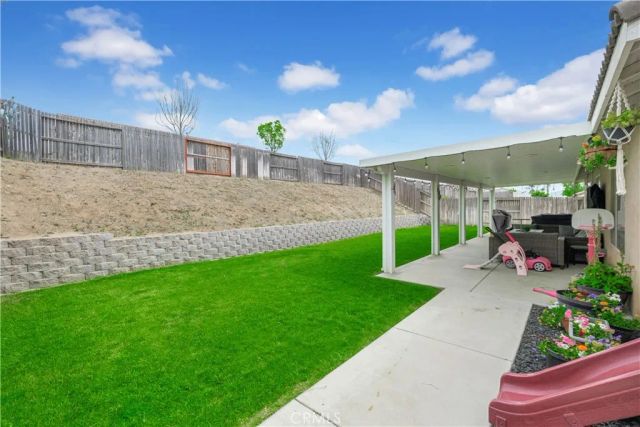 998 Sycamore Court, Banning, CA 92220