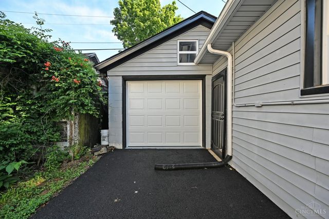 6065 Fifth Avenue, Miami Twp, OH 45342