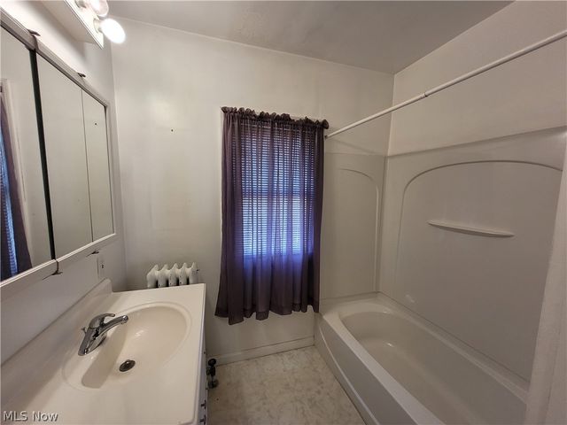 4222 Behrwald Avenue, Cleveland, OH 44109
