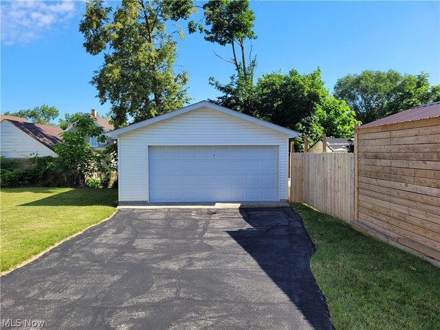 4222 Behrwald Avenue, Cleveland, OH 44109