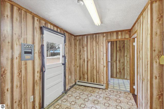 430 Bridge Avenue, Alma, MI 48801