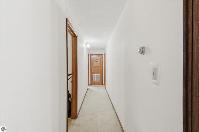 430 Bridge Avenue, Alma, MI 48801