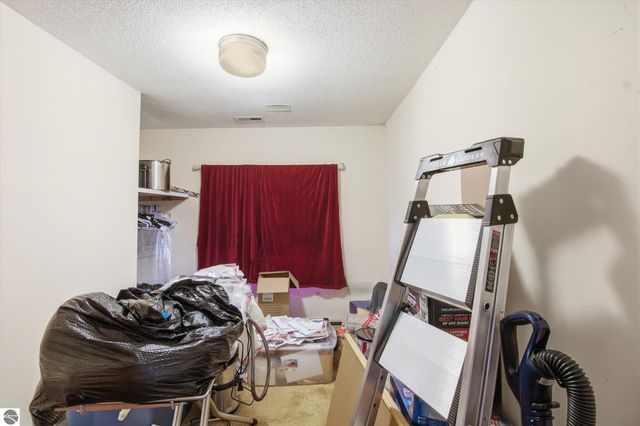 430 Bridge Avenue, Alma, MI 48801