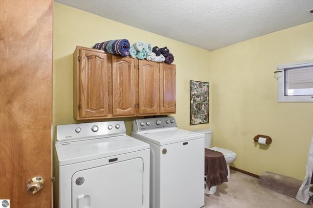 430 Bridge Avenue, Alma, MI 48801