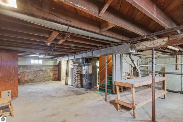 430 Bridge Avenue, Alma, MI 48801