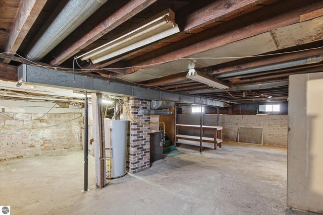 430 Bridge Avenue, Alma, MI 48801