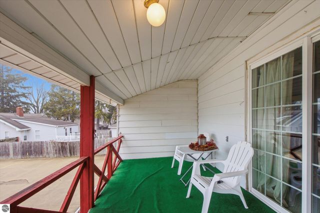 430 Bridge Avenue, Alma, MI 48801