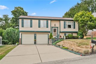 318 Ligonier Ln, Plum Boro, PA 15068
