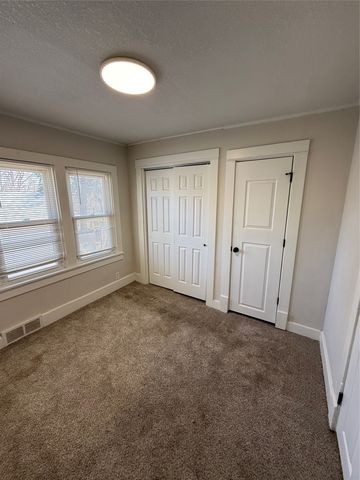 700 Kirkwood Avenue, Des Moines, IA 50315