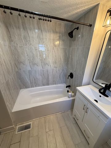 700 Kirkwood Avenue, Des Moines, IA 50315