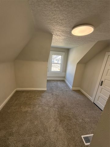 700 Kirkwood Avenue, Des Moines, IA 50315