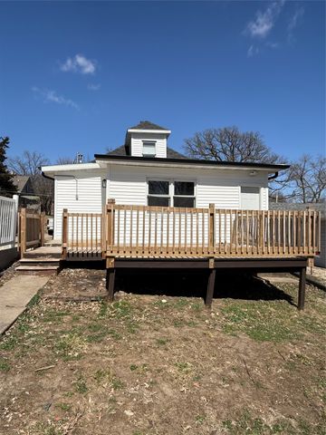 700 Kirkwood Avenue, Des Moines, IA 50315