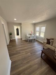 700 Kirkwood Avenue, Des Moines, IA 50315