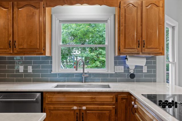 1908 Windy Oaks Lane, Hixson, TN 37343