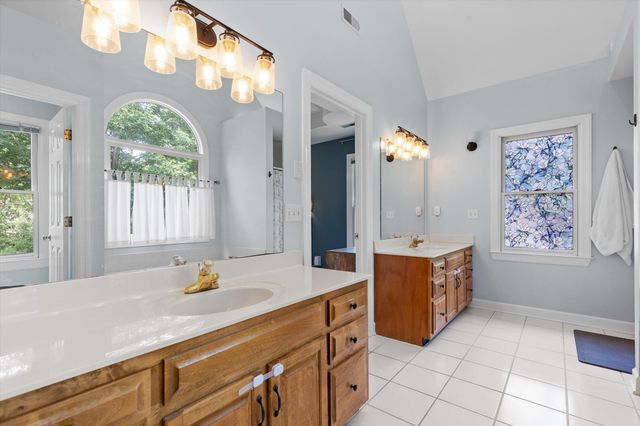 1908 Windy Oaks Lane, Hixson, TN 37343