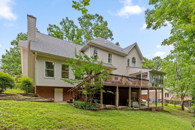1908 Windy Oaks Lane, Hixson, TN 37343