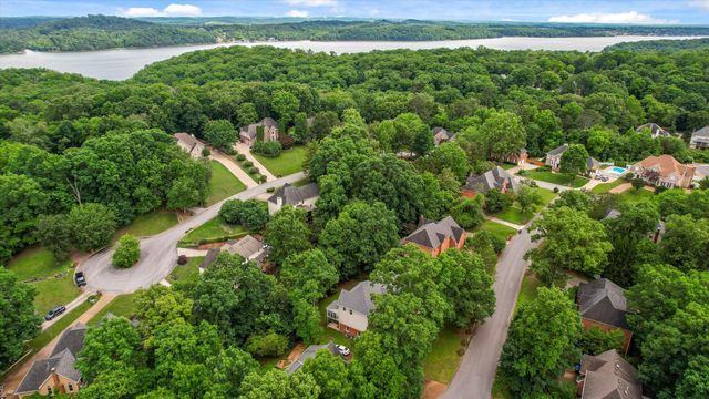 1908 Windy Oaks Lane, Hixson, TN 37343