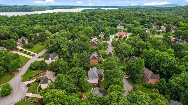 1908 Windy Oaks Lane, Hixson, TN 37343