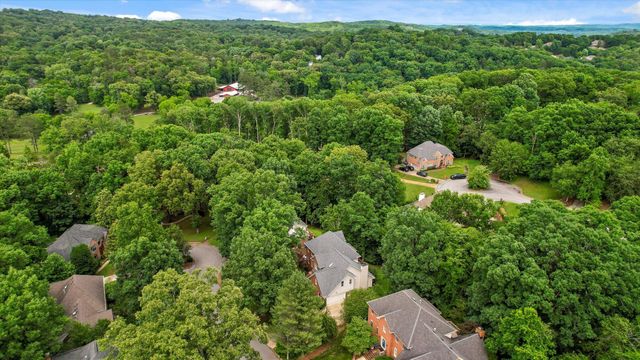 1908 Windy Oaks Lane, Hixson, TN 37343
