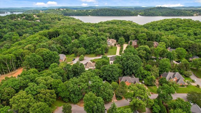 1908 Windy Oaks Lane, Hixson, TN 37343