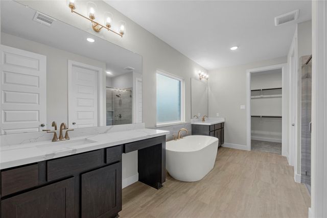 104 Pinyon Pine DR, Bastrop, TX 78602